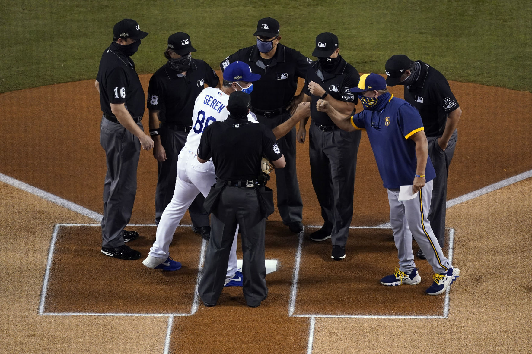 Dodgers 3, Brewers 0